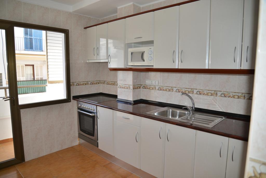 Apartments Niko Santa Eulària des Riu Δωμάτιο φωτογραφία